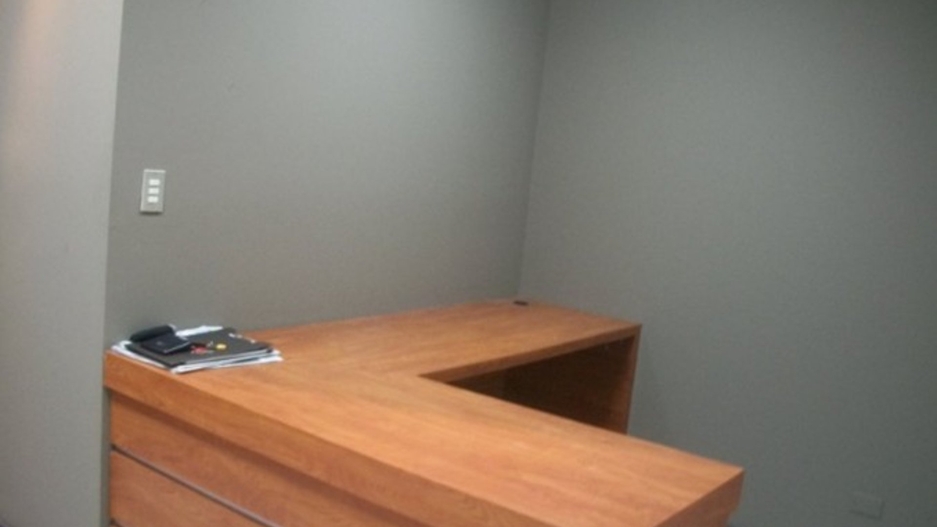 Venta de oficina en Europlaza zona 14 Ref-5643