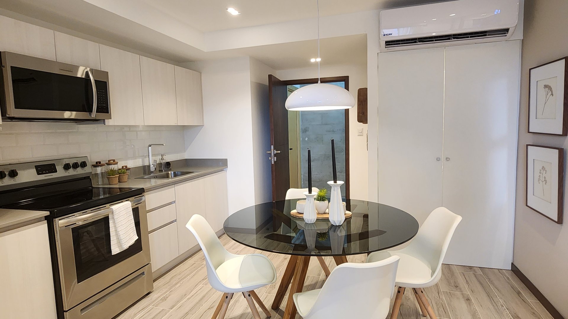 Apartamento Nuevo en venta en zona 10 Guatemala - Miniatura 3