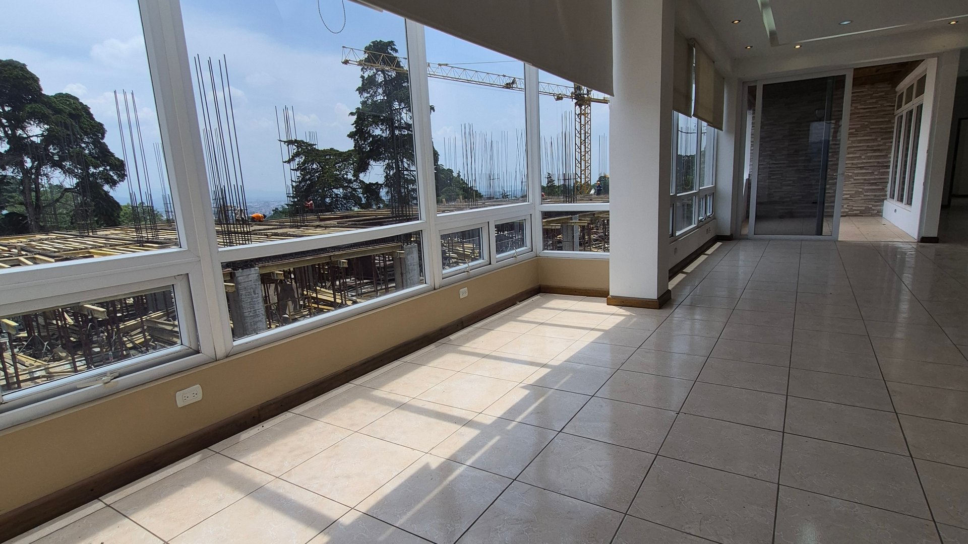Apartamento en Renta en Kanajuyu Zona 16 - Miniatura 9