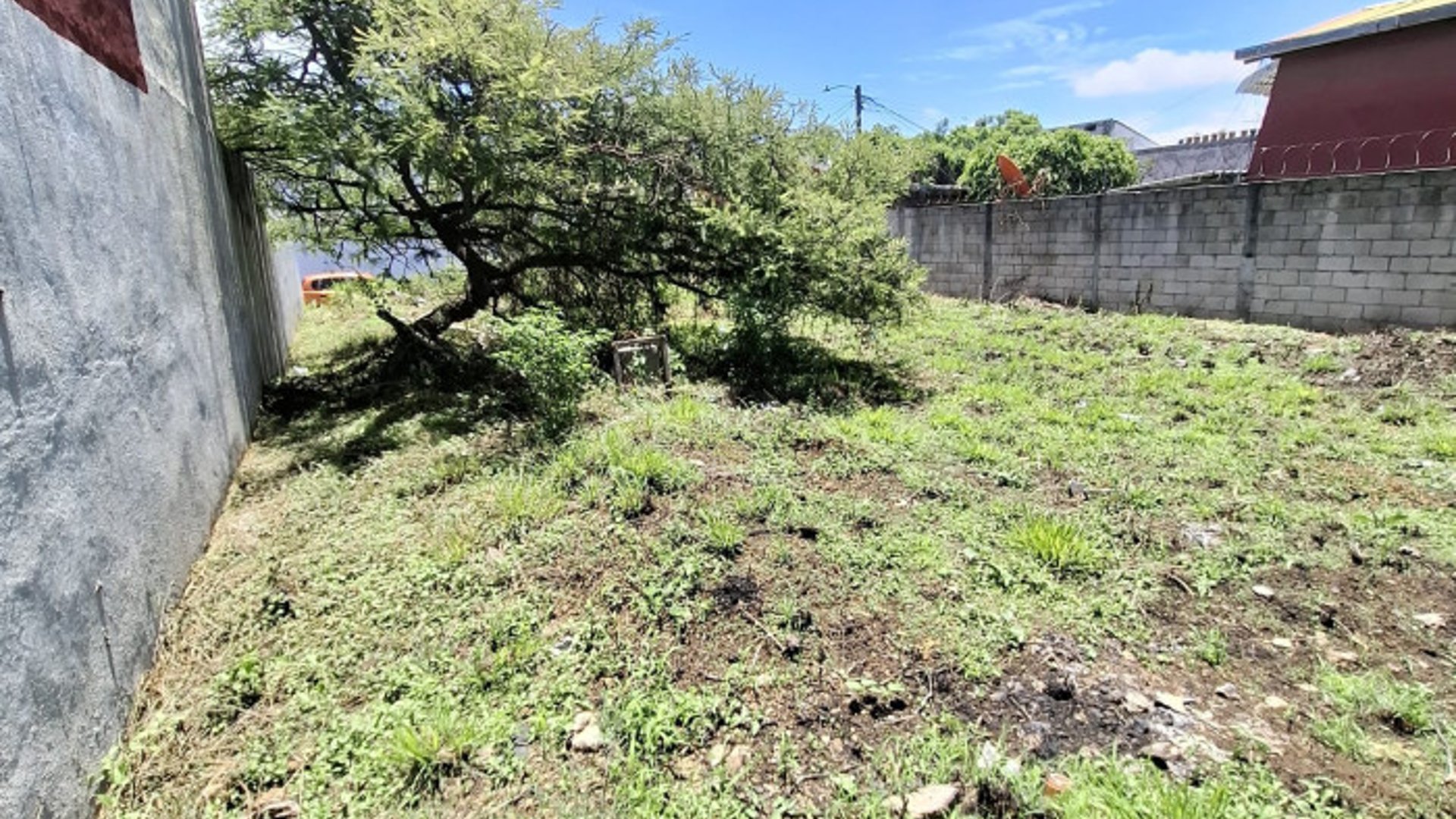 Terreno de venta en Los Eucaliptos zona 8 de Mixco - Miniatura 2