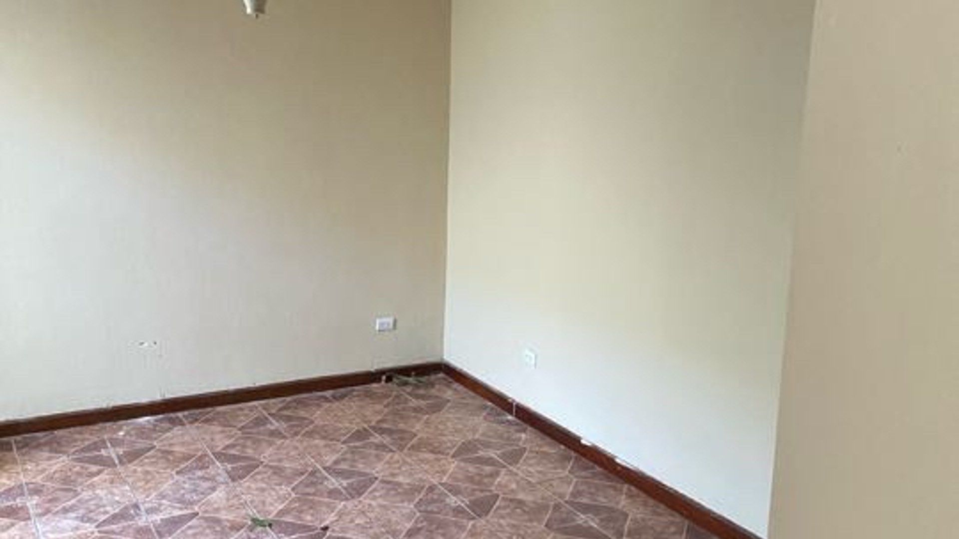 Casa en Renta en zona 11, Condominio en Mariscal - Miniatura 2