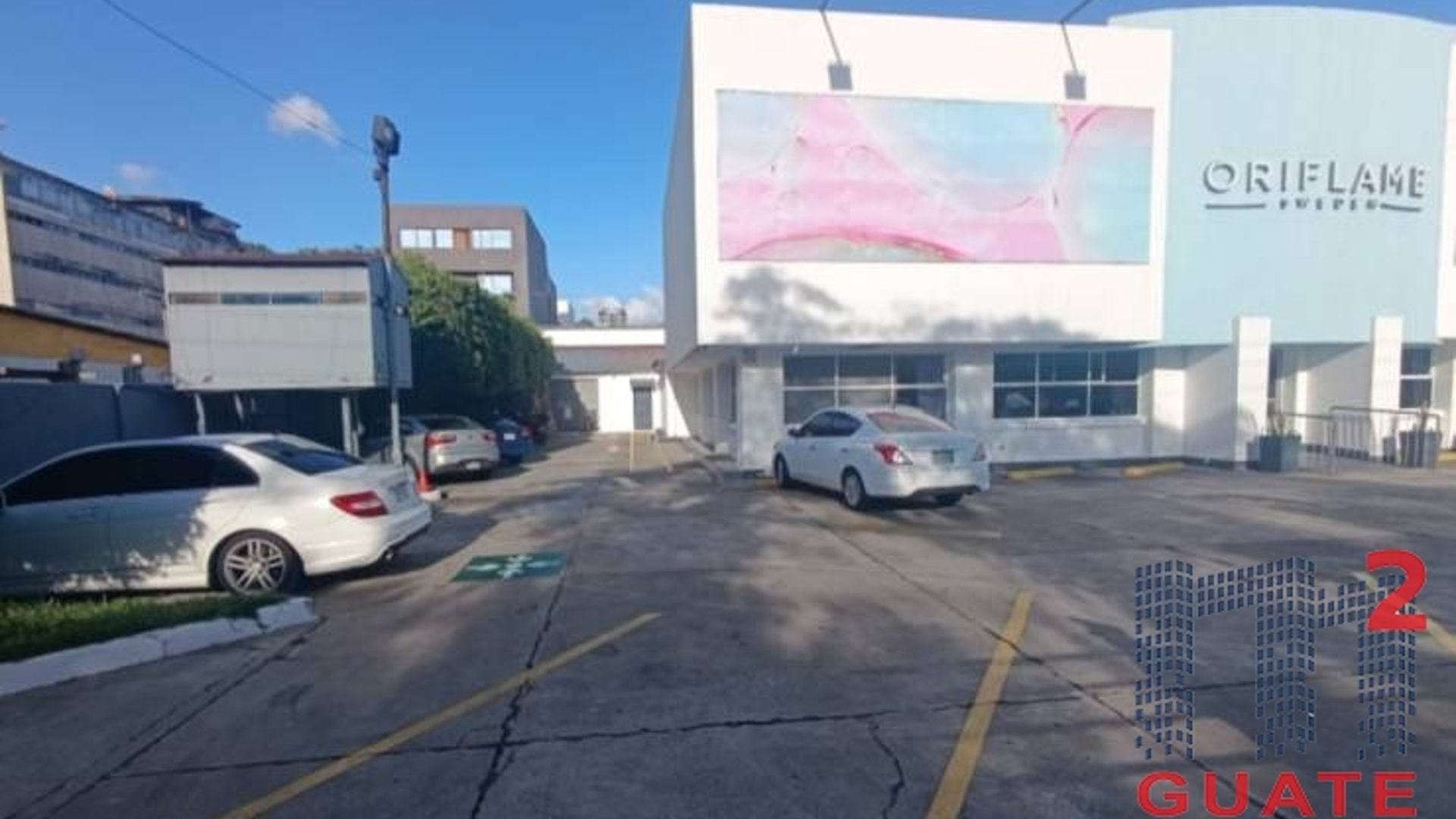Edificio en Renta, Zona 09 (R10418) - Miniatura 2