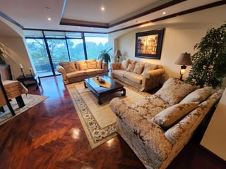 Apartamento en venta con 3 habitaciones y hab de servicio Z14 Ref-5055 - 2