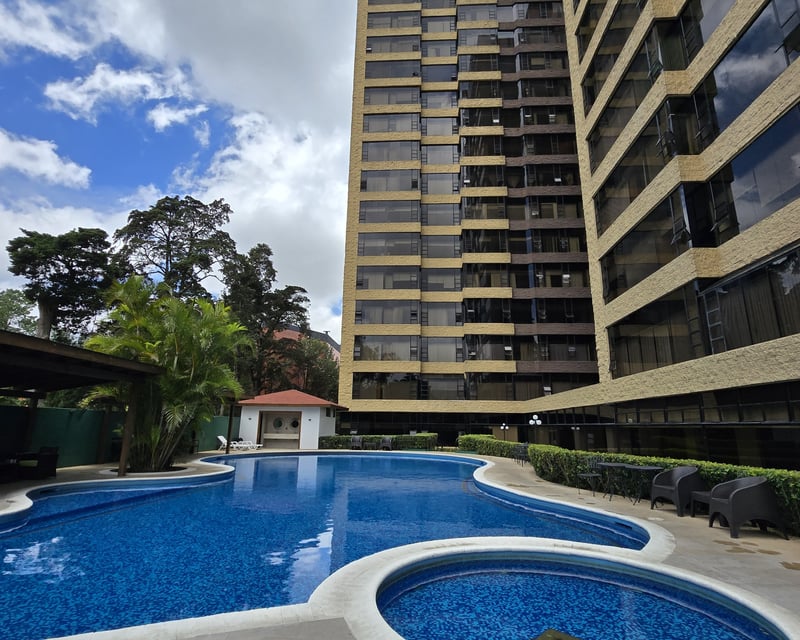 Apartamento amueblado y equipado en RENTA en la Zona 10