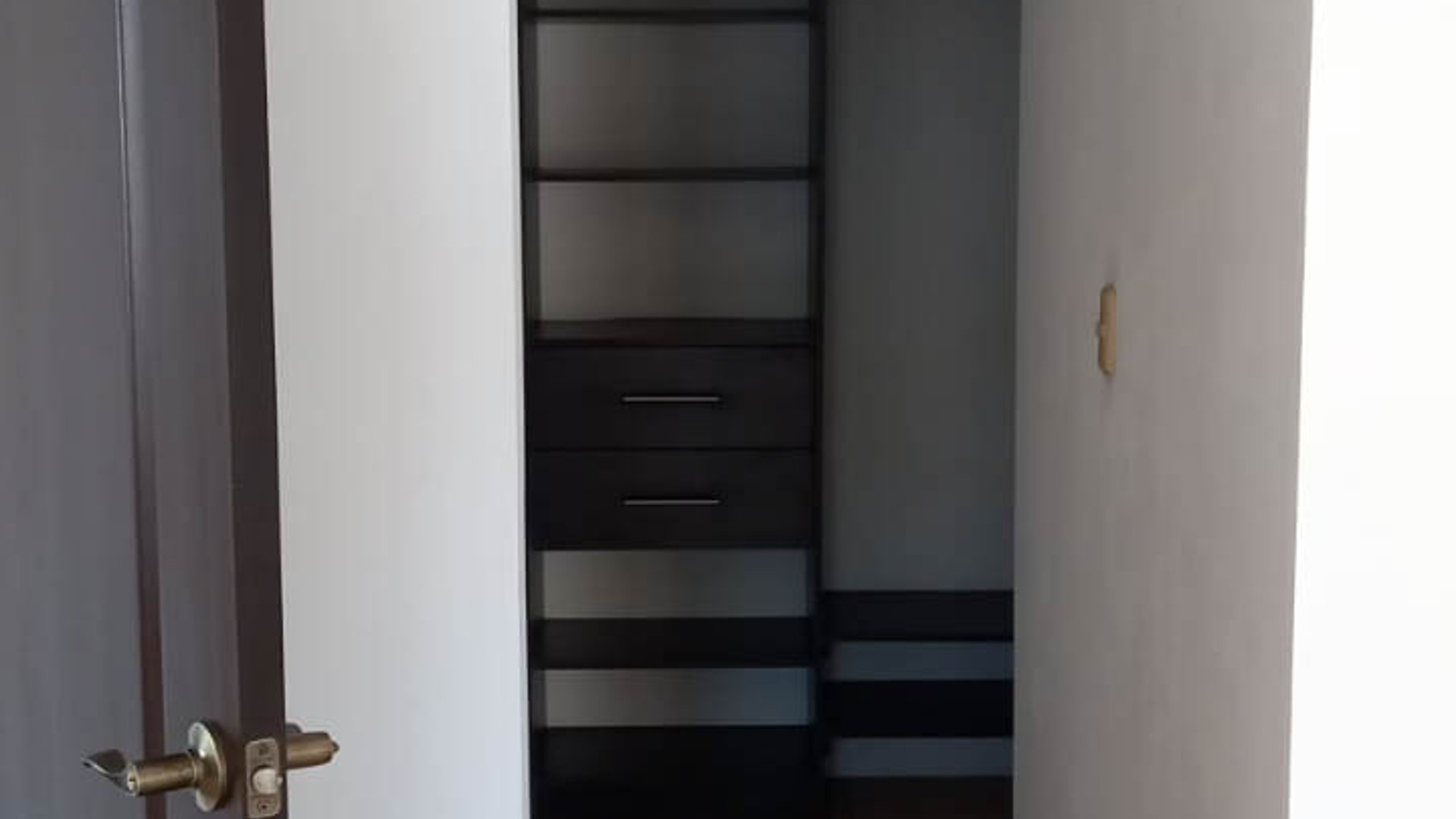 APARTAMENTO EN RENTA ZONA 10 - Miniatura 9