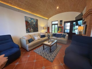  BELLÍSIMA CASA EN VENTA EN ALREDEDORES DE ANTIGUA DENTRO CONDOMINIO - 2