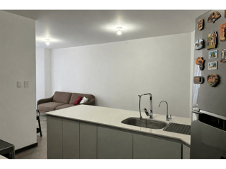 📍 APARTAMENTO EN VENTA – 2 HAB + PISCINA | EDIFICIO VIRO | ZONA 11 - 5