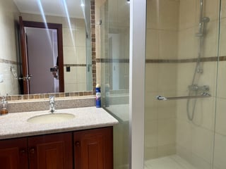Apartamento Amueblado en Renta, Zona 14 Edificio Marqués del Valle - Image 12