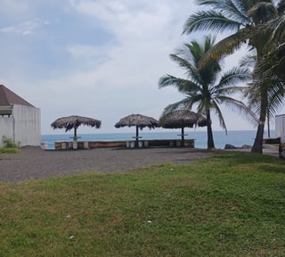 Vendo casa en Monterrico dentro de Condominio km 5.3