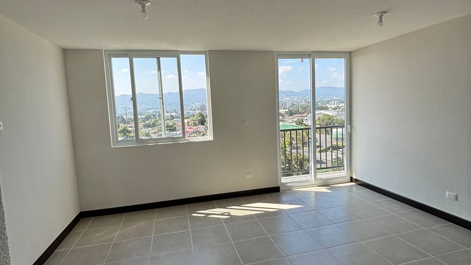 VENTA DE CÉNTRICO APARTAMENTO PARA ESTRENAR - ESENTA, ZONA 12
