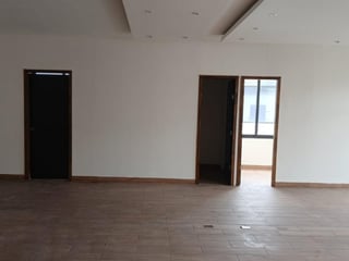 LOCAL COMERCIAL EN RENTA PLAZA AMERICAS ZONA 13 - 2
