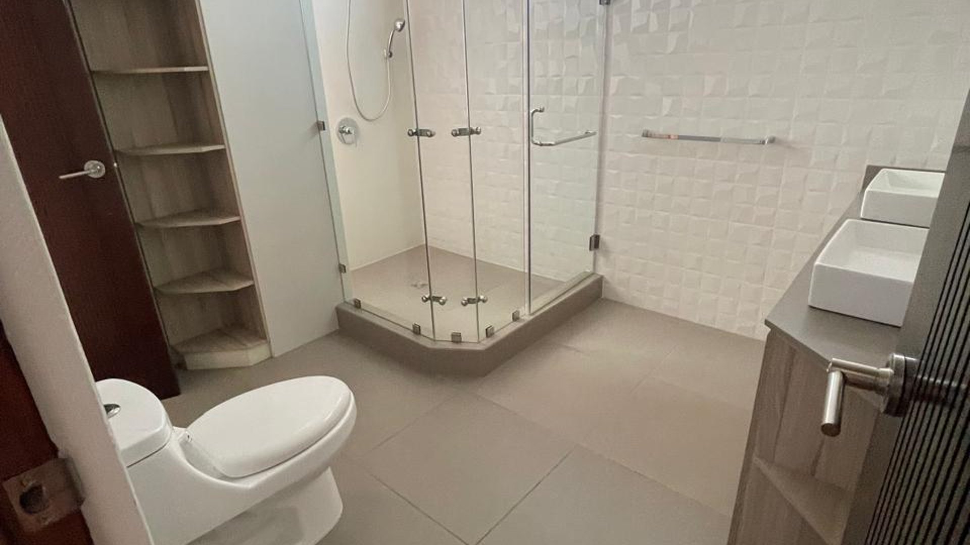 Exclusivo Apartamento de 400 m² en Villa Fontana, Zona 14 - Miniatura 8