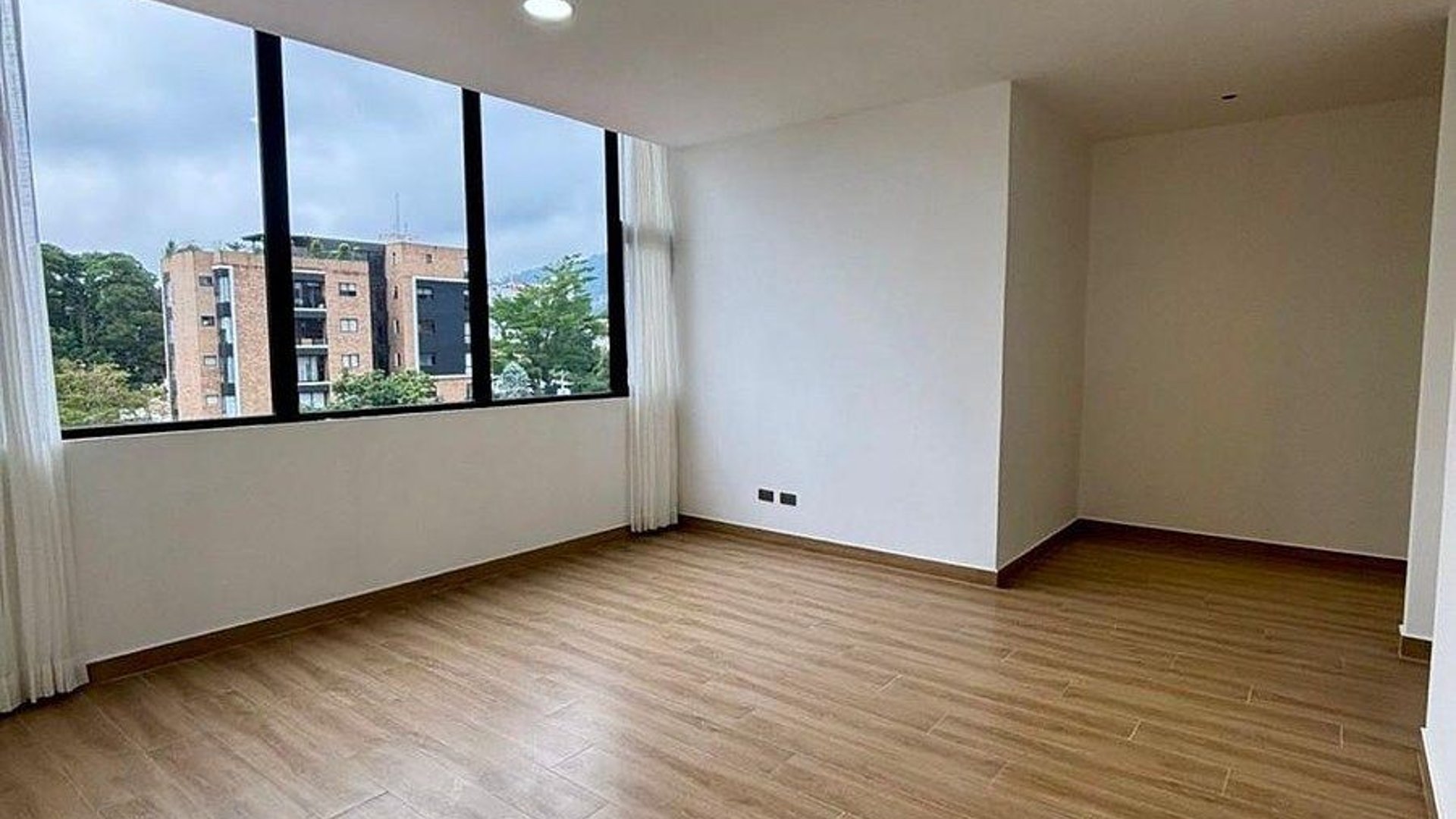 *APARTAMENTO EN ALQUILER – Edificio Sama, zona 15 VH2 - Miniatura 6
