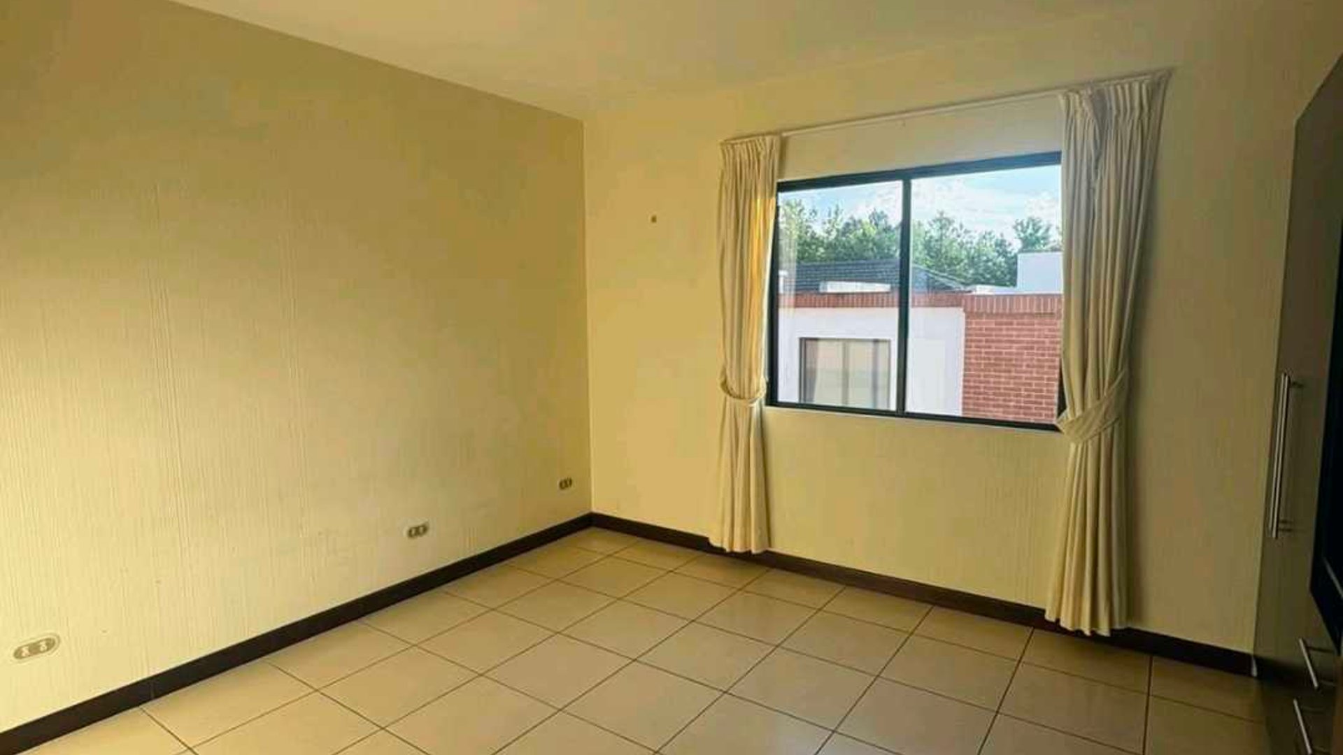 CASA EN ALQUILER ???? Alameda San Isidro, Zona 16 - Miniatura 8