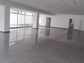 "660m² Office for Rent with 2 Bathrooms, Parking | Km 13 Guatemala" - Image 2