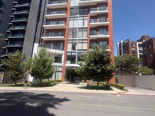 📍 APARTAMENTO EN RENTA – 2 HAB + BODEGA | LEBEN VH2 | ZONA 15 - 2