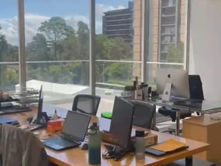 OFICINAS EN RENTA/VENTA EN EDIFICIO VASANTA ZONA 10 - Image 10