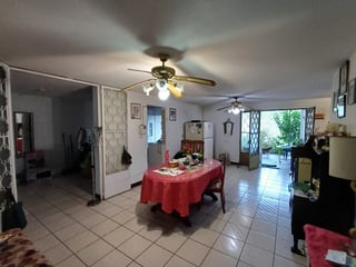 Casa en Renta Uso Comercial cerca de Calzada Roosevelt - 3