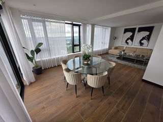 Apartamento Penthouse en venta - 4 habitaciones - zona 10 Ref-5052 - 2