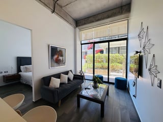 VENTA DE MODERNO APARTAMENTO DE PRIMER NIVEL - SHIFT CAYALÁ, ZONA 16 - 3