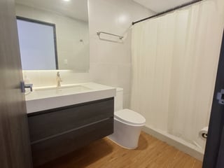 Apartamento- estudio amueblado en alquiler en Zona 10 - Image 8