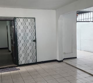 Venta de casa sobre Boulevard Principal Colonia Lourdes, zona 16