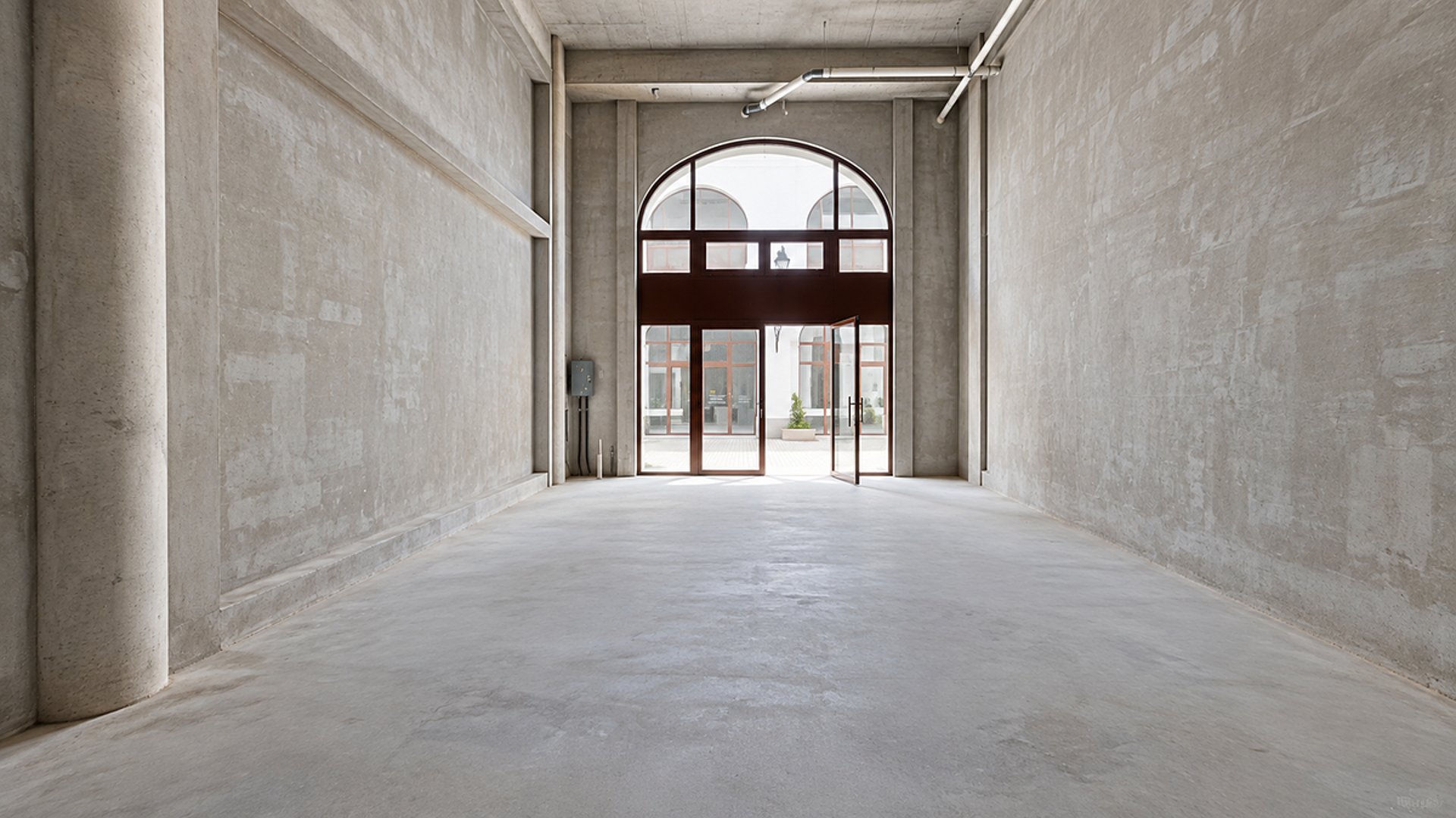LOCAL COMERCIAL EN RENTA – CIUDAD CAYALÁ, ZONA 16