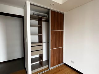 Apartamento con linea blanca y 3 habitaciones en zona 14 Ref-5463 - 3