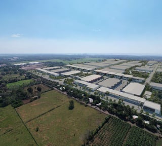 Bodega Industrial 1950mts en Venta o Renta Quetzal