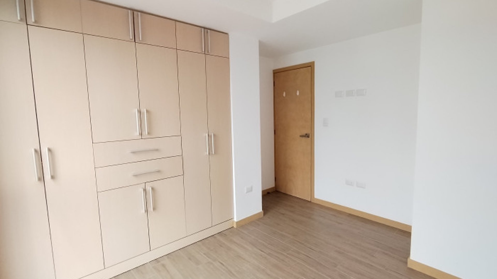 En Renta apartamento 3 habitaciones zona 10 Cityhaus - Miniatura 8