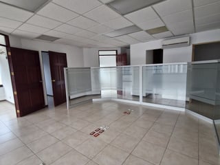 Oficina en Alquiler en Zona 10 en Edificio Corporativo - 3