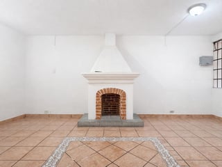 RENTO CASA DE UN NIVEL EN COLONIA CANDELARIA, ANTIGUA - Image 3