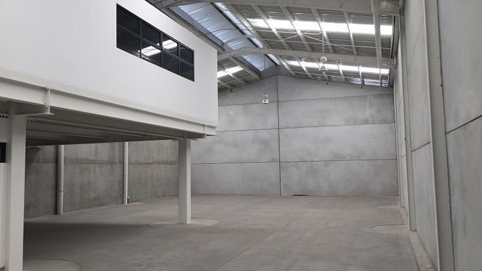 Bodega en Renta para Planta de Alimentos en Centro de Negocios La Paz