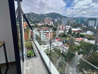 APARTAMENTO EN ALQUILER O VENTA 📍 Edificio Quince Esquina, Zona 15 - 4