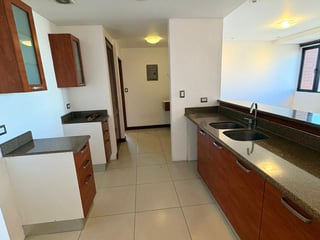 Alquilo apartamento en Torre Condesa zona 14 - 5