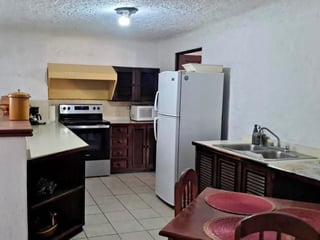 Apartamento con habitacion de servicio 3 habitaciones zona 10 Ref-5830 - 3
