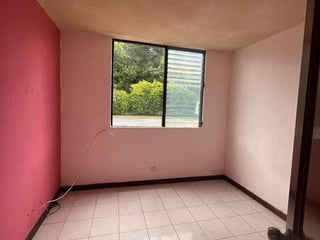 Apartamento en Renta Zona 16, Frente a C.C. Santa Amelia - 4