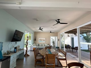 Espectacular Casa de Playa en Iztapa, Escuintla - 5 Habitaciones - 2