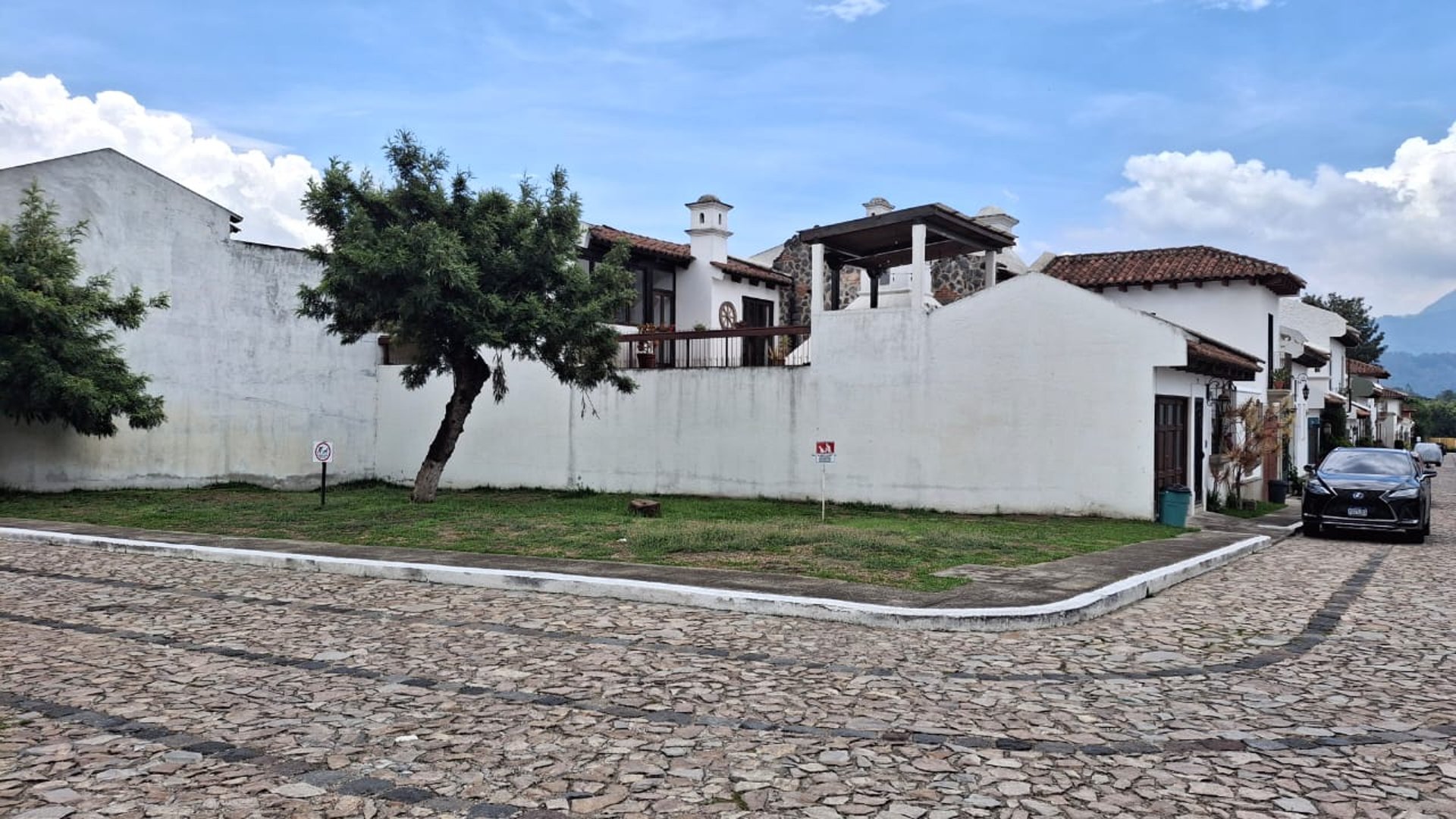 EL MEJOR TERRENO DENTRO DE CONDOMINIO DE LUJO EN ANTIGUA - Miniatura 4