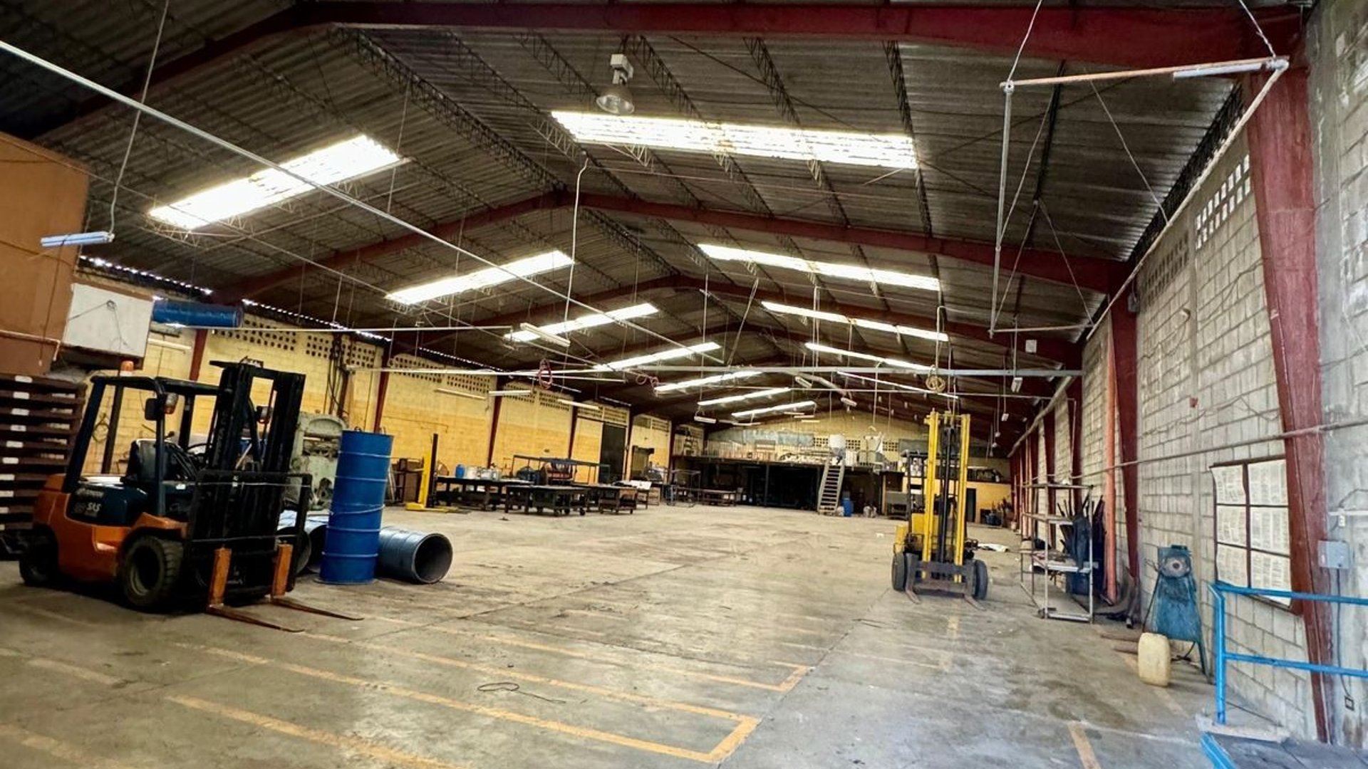 BODEGA EN VENTA EN MIXCO - Miniatura 2