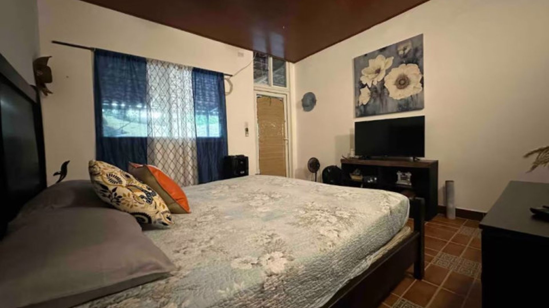 Venta de Casa de Playa en Lagunas de Monterrico - Miniatura 2