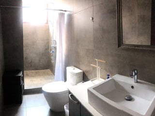 APARTAMENTO  AMUEBLADO EN VENTA URBANA ZONA 10 - 4