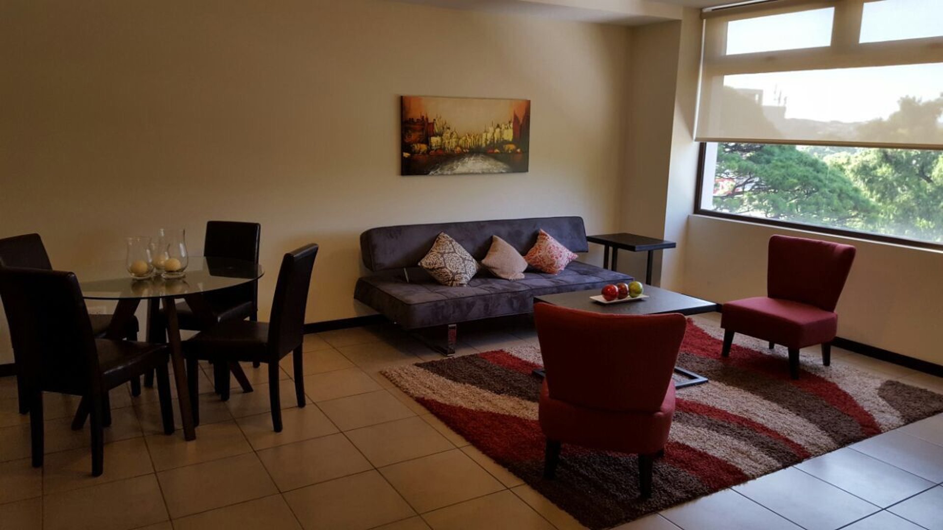 Rento moderno Apartamento en Edificio Torre Barcelona, Zona 9 - Miniatura 2