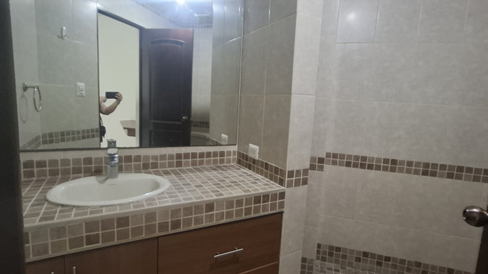 En Renta Apartamento en Zona 15 - Miniatura 5