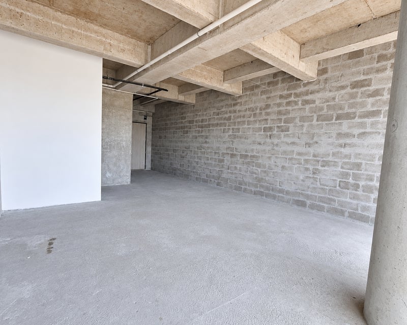 OFICINA EN VENTA EN EDIFICIO BURGO, ZONA 14