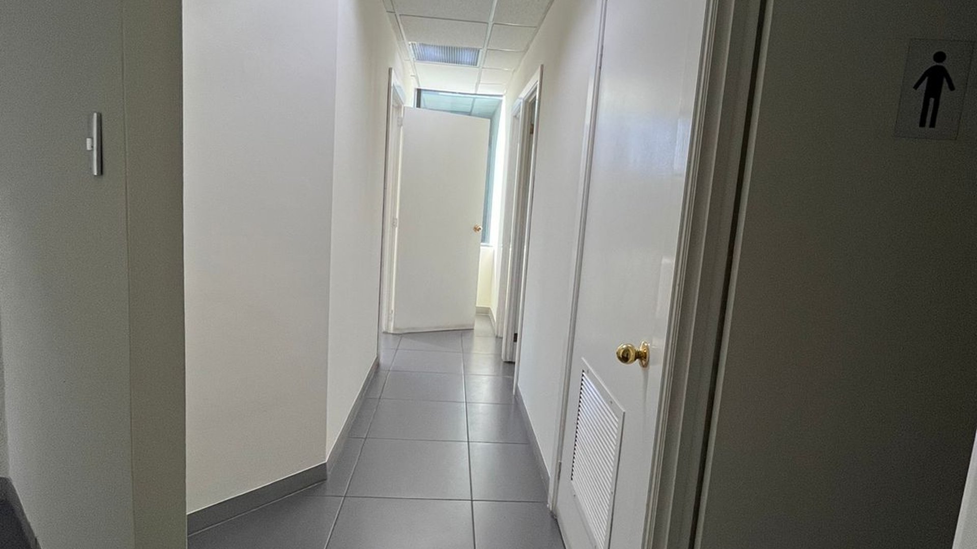 Oficina en Alquiler / Venta en Europlaza, zona 14 Guatemala - Miniatura 13