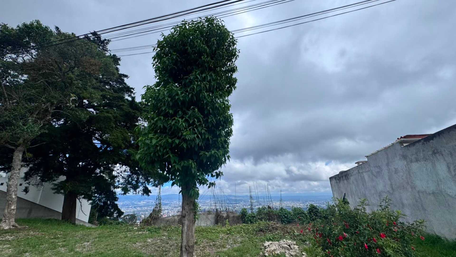 ???? TERRENO EN VENTA  | ALTOS DE MONTEBELLO | CAES KM. 12.7 - Miniatura 4