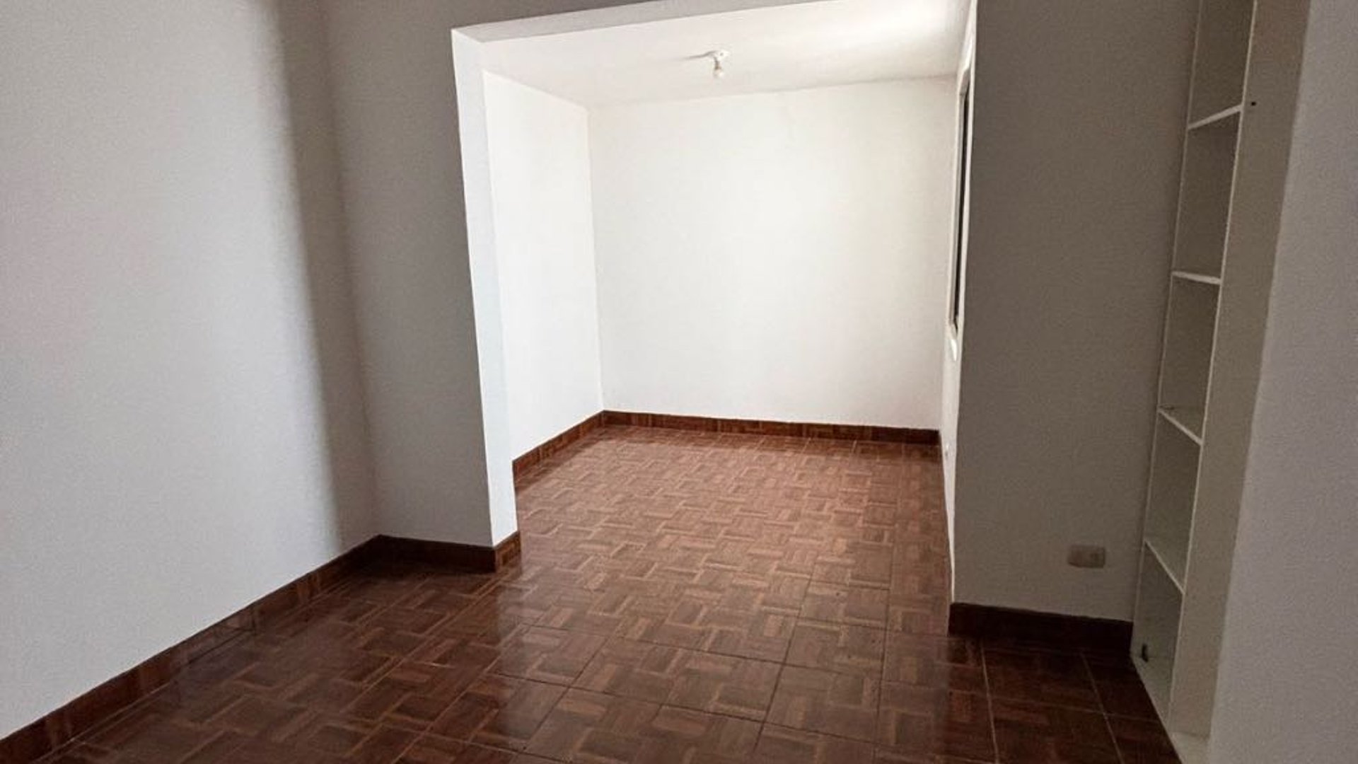 CASA EN RENTA EN ZONA 16 HACIENDA REAL  - Miniatura 8