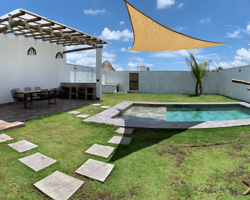 VILLA MODERNA EN VENTA EN LA PLAYA TIPO BOUTIQUE