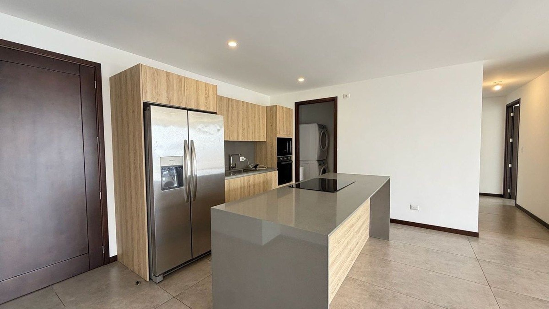 Apartamento en Renta – Albero San Lázaro, Zona 15 - Image 1